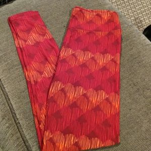 Lularoe heart print leggings